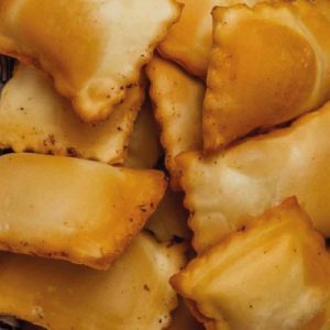 Empanadas de Queso Ravioleras